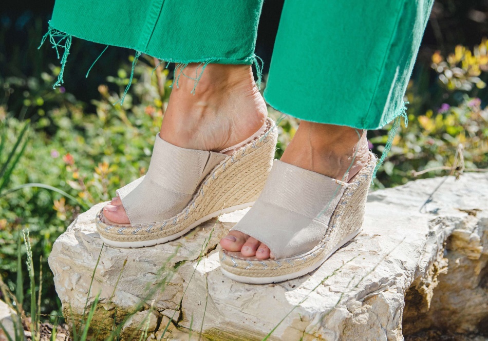 Toms Monica Mule Wedge Heel Natural